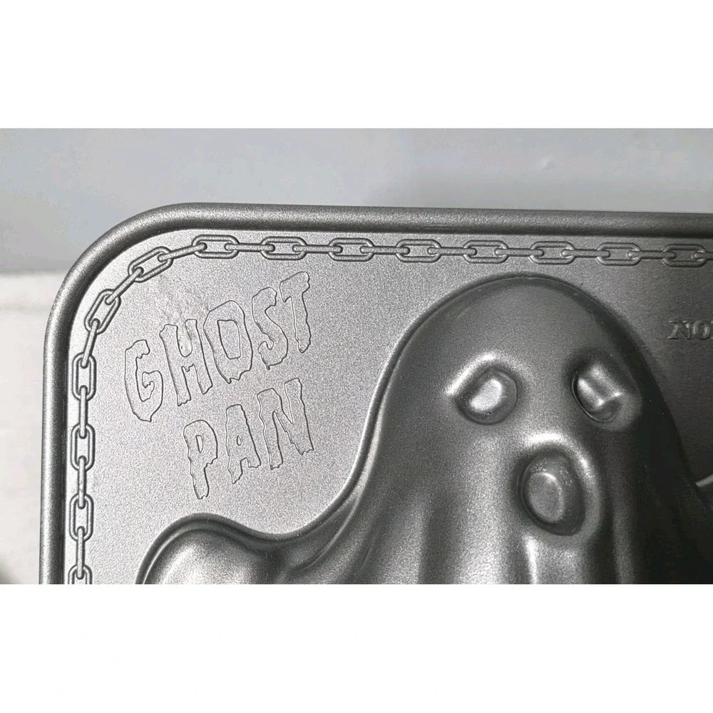 Nordic Ware Ghost Cake Pan Williams Sonoma 3D Halloween 10 Cup
